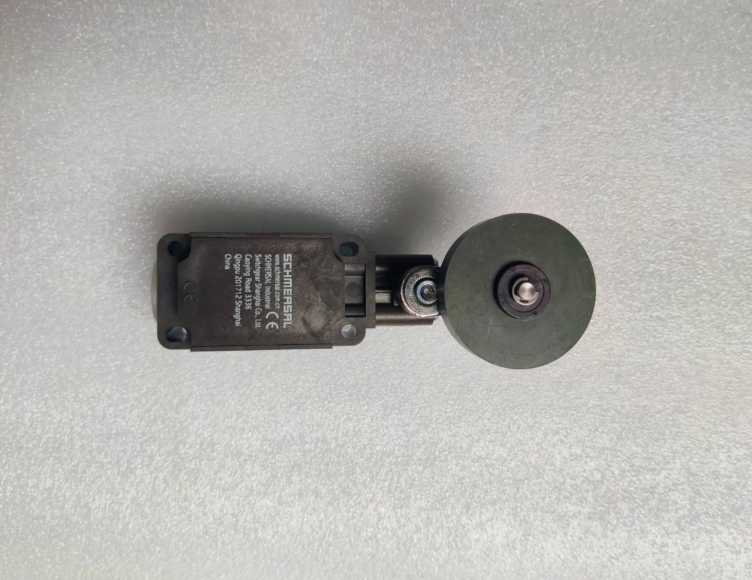 Концевой выключатель T4VH 336-11Z-M20-1058