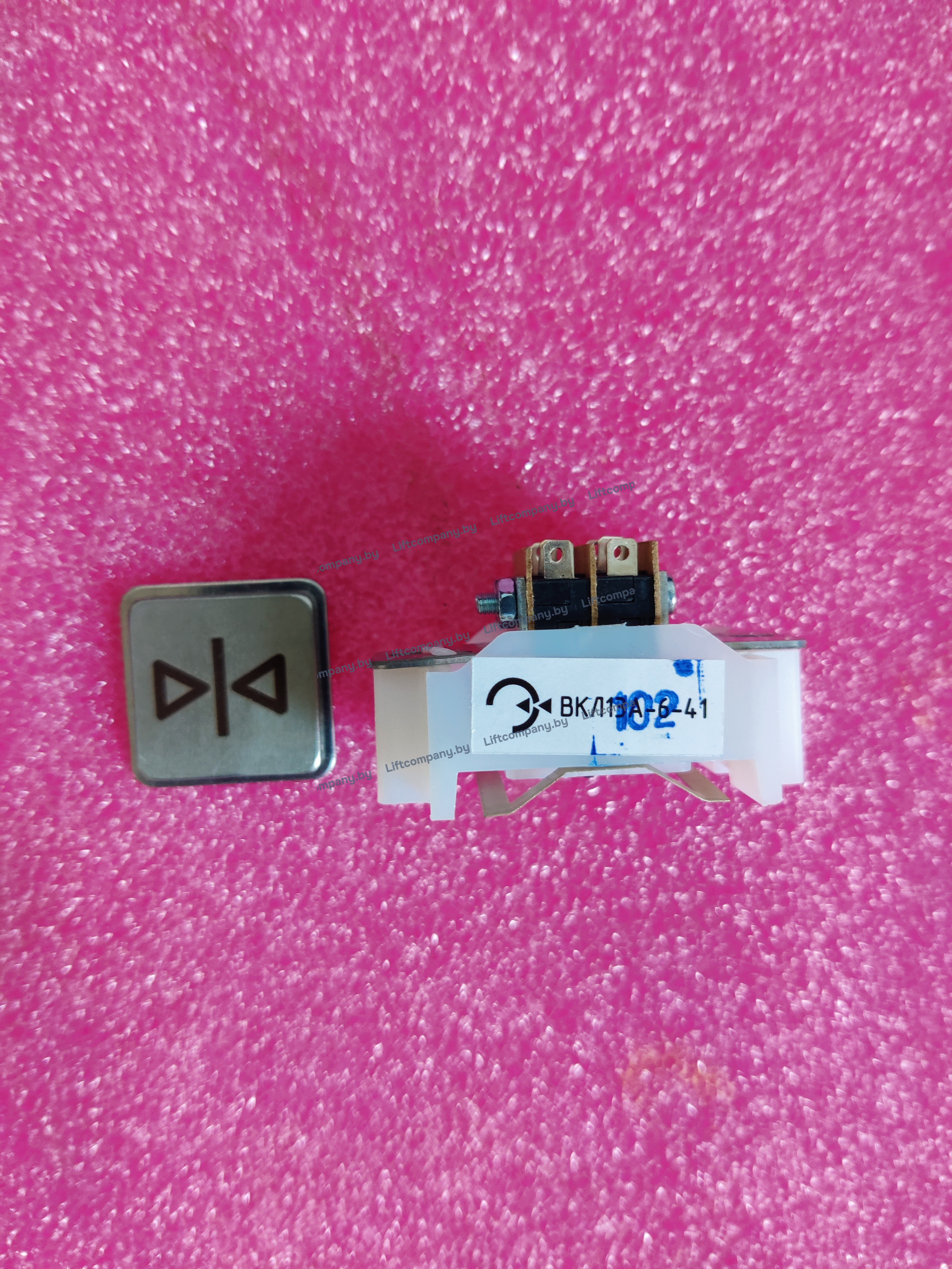 Кнопочный модуль ВКЛ13А-6-41 ЗАКРЫТИЕ ДВЕРЕЙ ДС730836087.1 ЩЛЗ