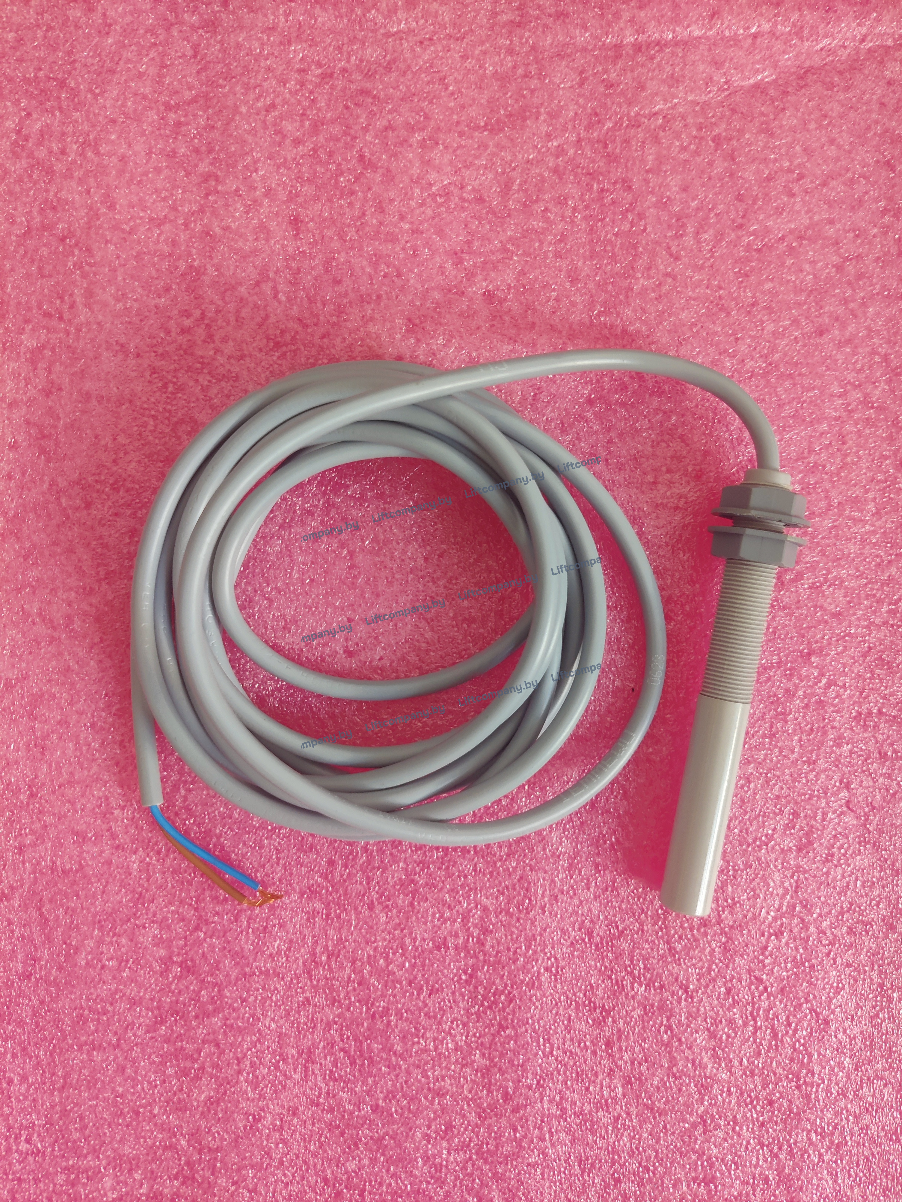 Магнитный (герконовый) бистабильный датчик CU  C12G B3 (250V AC/DC 0,4A), кабель 2,5м